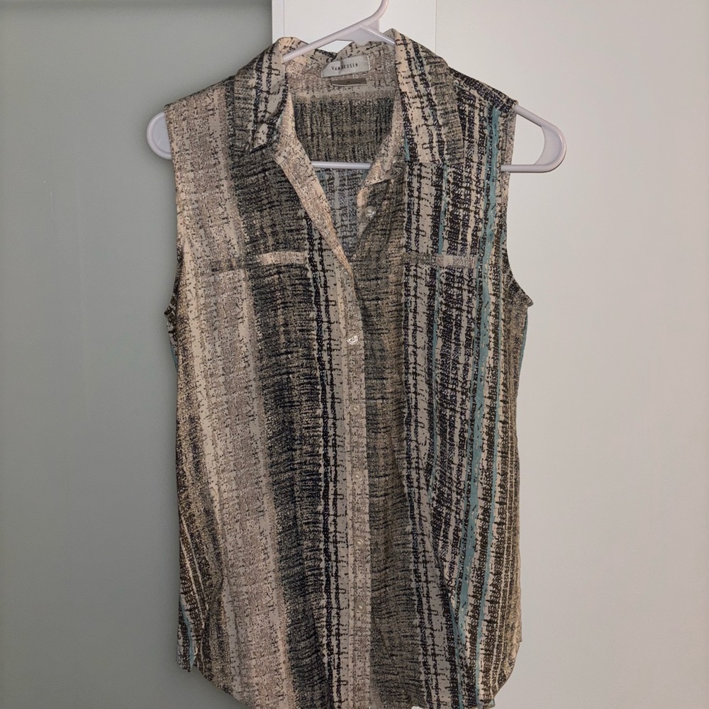 Van Heusen Cream and Black Sleeveless Button Down Shirt with Collar